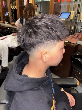 ヤード(YARD) スキンフェードツイストパーマ