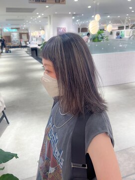 ステラバイケンジ 藤沢(STELLA by KENJE) 白髪ぼかし細めハイライト30代40代50代ブルーグレージュ