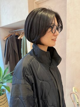 オン キャナルシティ博多前店(on) 【晴音】ミニボブ/ブルーブラック/ショート/30代