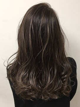 ラックスビー オオサカ  梅田茶屋町店(LUXBE OSAKA) ワンサイド　ハイライトグレージュ　byAKI【LUXBE梅田茶屋町店】