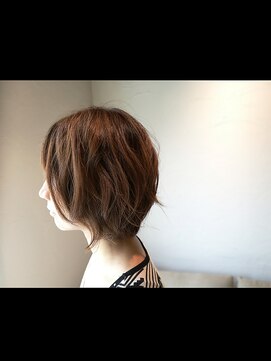 ノスタ(NOSTA) ショートボブ