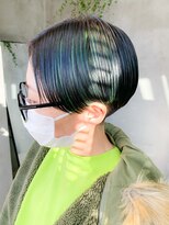 テトヘアー(teto hair)&nbsp;ターコイズグリーン、刈り上げショート、ハンサムショート