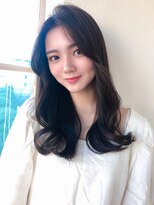 アフロート ディル(AFLOAT D'L)&nbsp;みきなヌナモリ前髪長めかきあげバング韓国ヘアヨシンモリ表参道