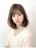 大人ミディアムレイヤーアッシュブラウン透明感20代30代40代