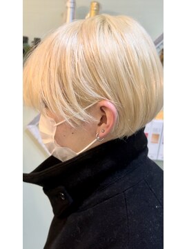 シェリーナ(CHERIENA.) Frenchブロンド ブリーチリタッチ 抜きっぱなし