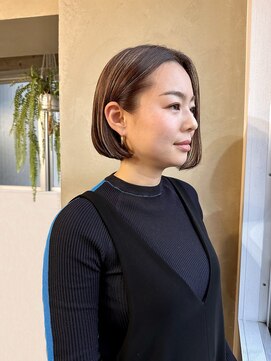 シセイ 青山(SHISEI) ぱつっとボブ/スイングボブ/30代/40代/白髪ぼかし