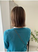 切りっぱなし×ベージュ