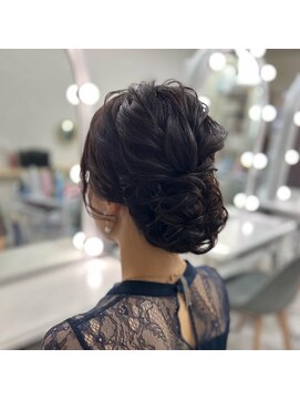 ラモ(RAMO) 飾り付き華やかヘアセット