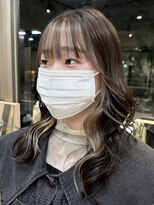 サンク 原宿 表参道(cinq)&nbsp;インナーカラーミルクティーベージュハイトーンケアブリーチ