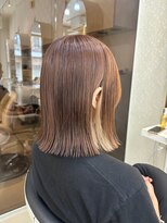フレア(FLAiR) 20代h暖色ピンクインナーホワイトベージュカラー外ハネボブ