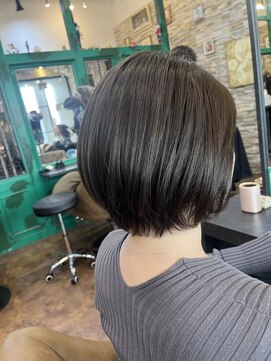 ヘアーラウンジ アンフィ 井土ヶ谷(Hair Lounge Anphi) ショートボブ