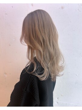 エイト 福岡天神店(EIGHT fukuoka) シルバーカラー