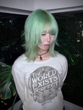 キイ 原宿 表参道(K.e.y) ハイトーン ペールカラー ライムグリーン ミディアムウルフ