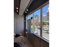 アット(at)