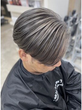 シャルムバイケンジ(Charm.by KENJE) メンズハイライトバレイヤージュブリーチカットセンターパート