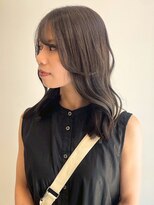 ベルフェミンキルン(Belle femin kilun) 透明感カラー 顔周りカット アッシュグレー ミディアムレイヤー