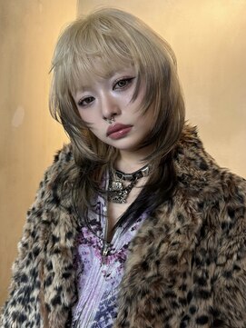 原宿/ウルフカット レイヤー デザインカラー ルーツカラー   