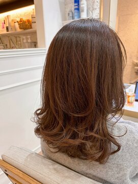 DAMANI 表参道 髪質改善/ヘッドスパ/ハイライト/白髪染め/白髪ぼかし/縮毛矯正 似合わせカット/ミディアムレイヤーカット[表参道駅]