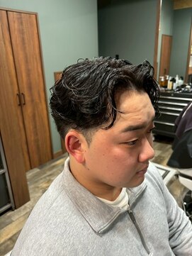 スタンドバーバー 柏(STAND BARBER) MEN’S HAIR/波巻きツイストスパイラル/リバースセンターパート