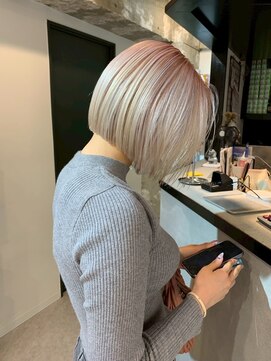 ペレ 原宿(PELE) ダブルカラー/ケアブリーチ/羽エクステ/原宿