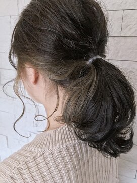 ラヴリア クルメ(LOVERIA KURUME) ≪LOVERIA KURUME/久留米≫ダークグレージュ×インナーカラー