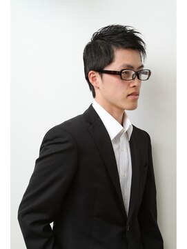 メンズウィル バイ スヴェンソン 札幌スタジオ(MEN'S WILL by SVENSON) フロントかき上げでビジネスに、下してカジュアルなコンマヘアに