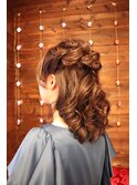 結婚式編み込みパーティーハーフアップスタイル