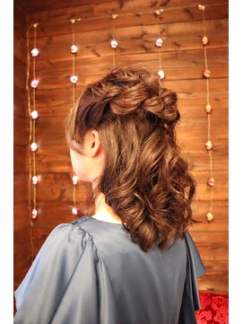 ミックスカール(Mixcurl) 結婚式編み込みパーティーハーフアップスタイル