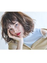 キー(kii) くせ毛風パーマ×立体ウェーブボブ