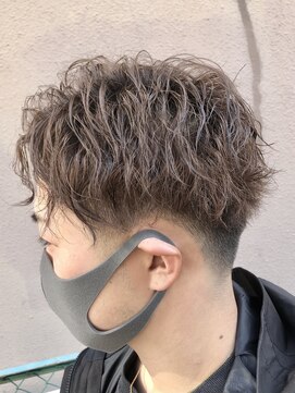 ライブトレア(LIVE TOREA) ツイストパーマツーブロック