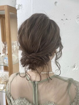 リッカ(RICCA) 【ヘアセット☆家田】ゆるふわシニヨン♪