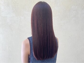 インサイドアウト(IN SIDE OUT+)の写真/【リピーター様続出】柔らかい手触りとダメージレスにこだわったIN SIDE OUT+オリジナル縮毛矯正