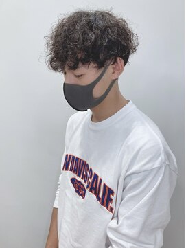 モリオフロムロンドン 松戸店(Morio from London) 【松戸 岩口】黒髪強めスパイラルパーママッシュショート