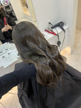 シャルム バイ アローズ 久留米店(CHARM BY AROSE) ブリーチあり〇オリーブカラー/赤みなしカラー