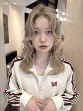 シェノン バイ アランスミシー 表参道(CHAINON by Alan smithee) 【Hana】ブロンドベージュ × ウェーブ巻き!