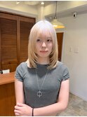 ホワイトブロンド×ミディアムレイヤー