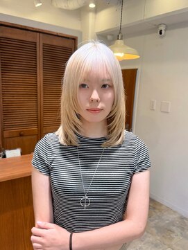 コレット 大宮(collet) ホワイトブロンド×ミディアムレイヤー