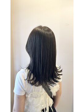 トレパルッキエーレ(tre parrucchiere) ［-tre-］シアーブラック！