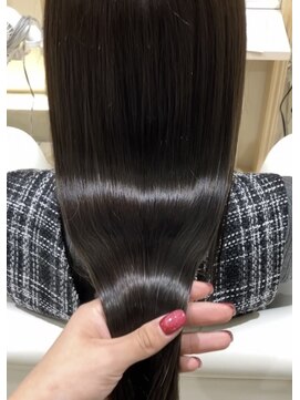 ケラチントリートメントで極上手触りに！