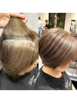 脱白髪染め/白髪ぼかし/ショートボブ/上品カラー