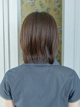 アラワラブルー(arrawarra blue) ナチュラルミディアムヘア/20代/30代/40代/50代/倉敷/白楽町