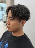 センターパートツイストスパイラルパーマ