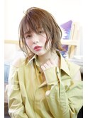 ラフ外ハネ耳かけショート(VIDA)