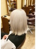 ホワイトベージュ