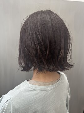 トップヘアー 中庄店(TOP HAIR fuapua) 切りっぱなしボブ　ピンクカラー