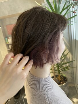 アイディール(:ideal) ミニボブに、ニュアンスパーマ×イヤリングカラー☆