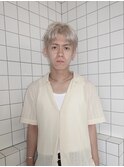 ホワイトベージュ/ブリーチカラー/センターパート/メンズカット