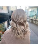 ミルクティーベージュ