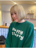 ホワイトベージュ