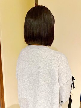 トップヘアー アヴェニュー 刈谷(TOPHAIR Avenue) 自然に収まるナチュラルボブ